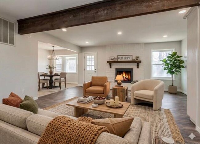 Building Photo - Beautiful 4 bedroom home. Country space, modern updates.