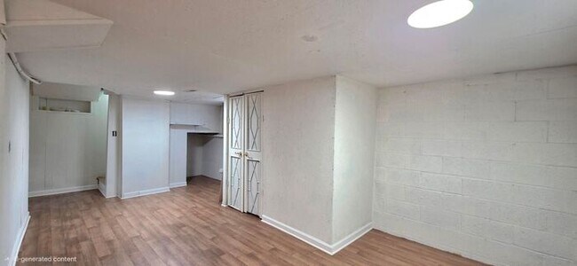 Building Photo - Beautifully Renovated 4BD/1BA Home w/ Finished Basement in Hickory!