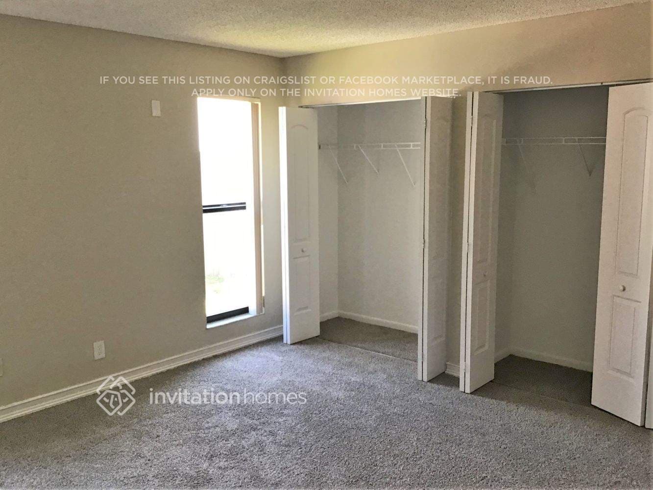 Building Photo - 10226 SW 49th Pl