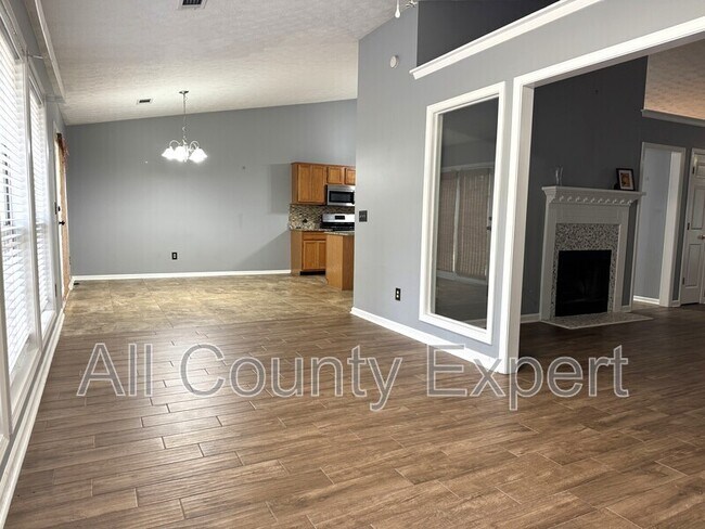 Building Photo - 915 Prestonwood Dr