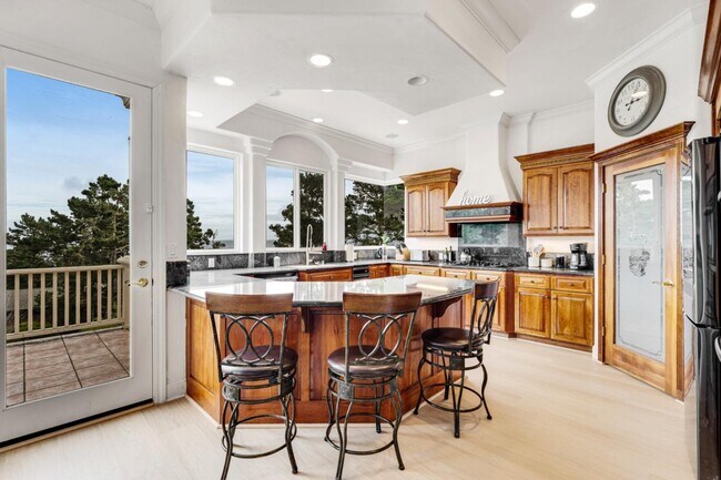 Building Photo - 1 Overlook Pl