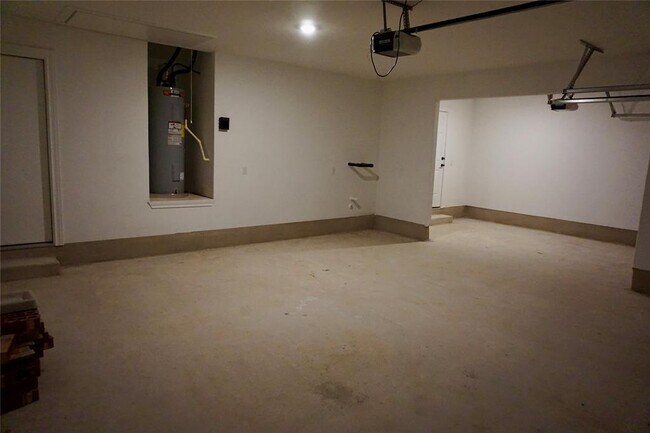 Building Photo - 105 Elm Rdg Wy