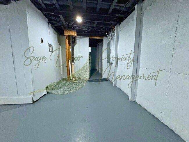 Building Photo - CHARMING HOME WITH GARAGE, LARGE BASEMENT,...