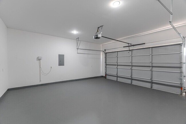 Building Photo - 15038 Wunderlust