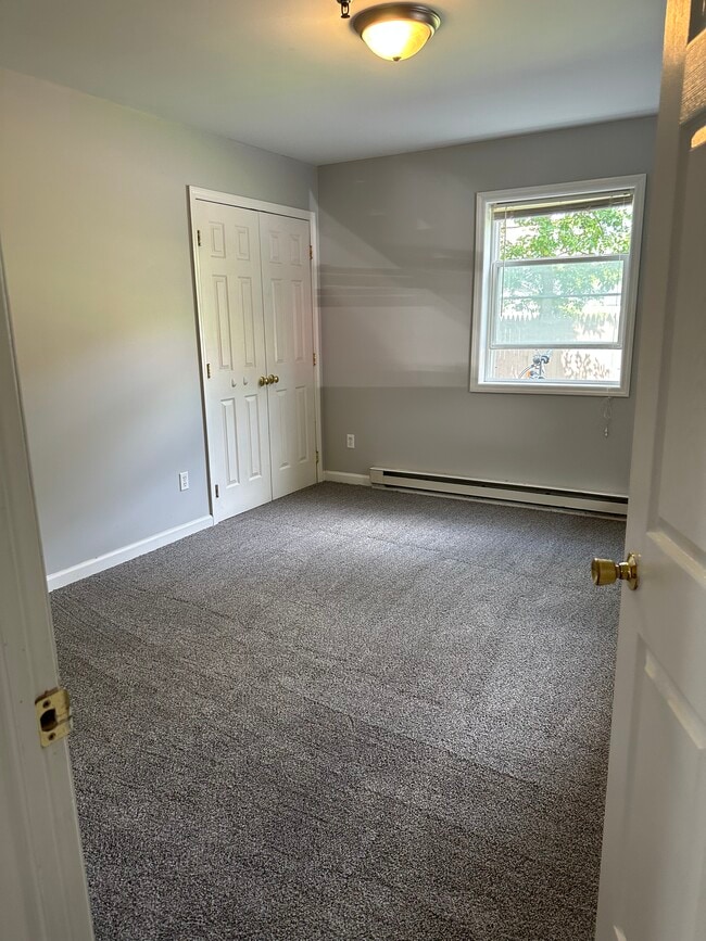 Building Photo - 15 LLC-80 Sailly Avenue