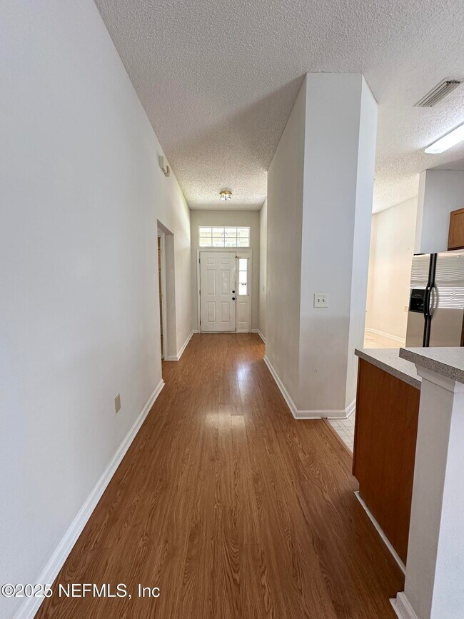 Building Photo - 1274 Ardmore St