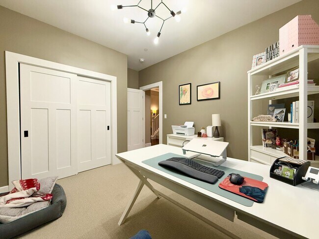 Building Photo - 251 San Pedro Ave