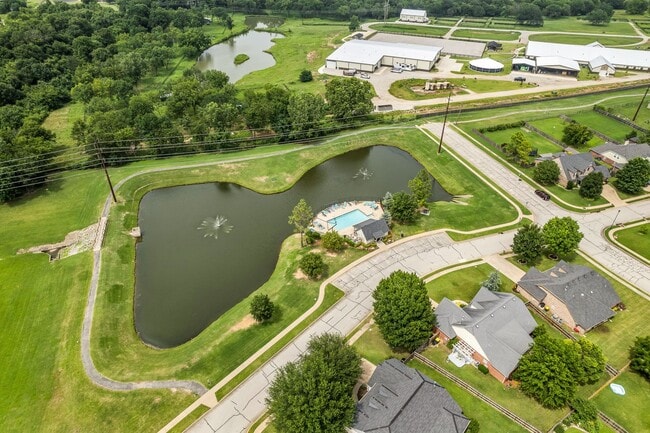 Building Photo - Welcome to this gorgeous home in the highly desirable Eddington Place neighborhood!