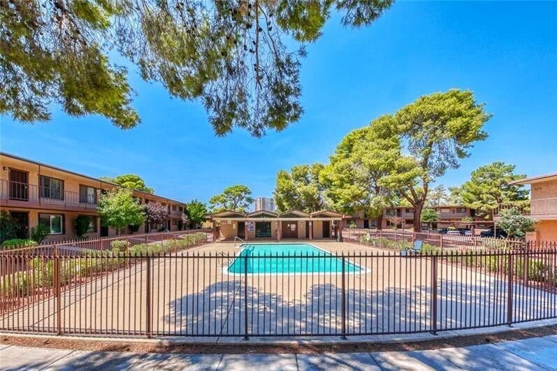 Building Photo - 575 S Royal Crest Cir