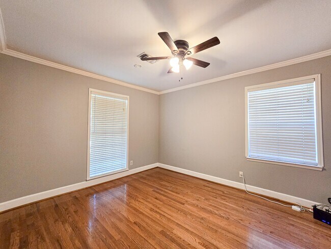 Building Photo - 9507 Meadowbriar Ln