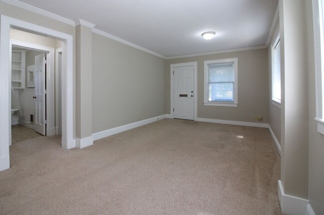 Building Photo - 2161 Winter St SE