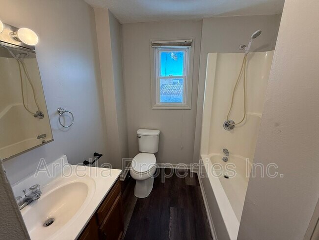 Building Photo - 1509 Fuller St