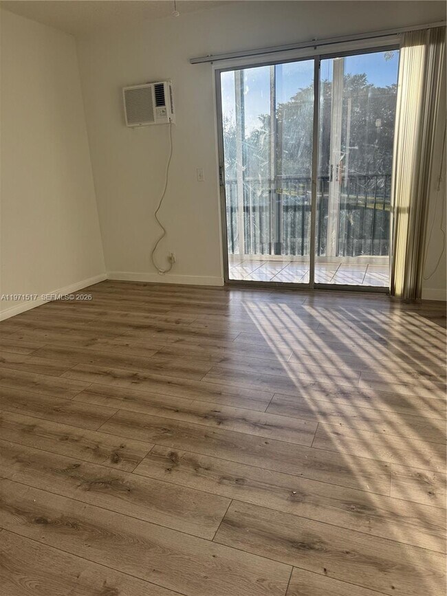 Building Photo - 200 SW 132nd Way