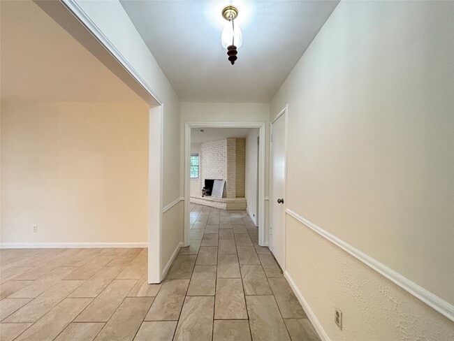 Building Photo - 12342 Barryknoll Ln