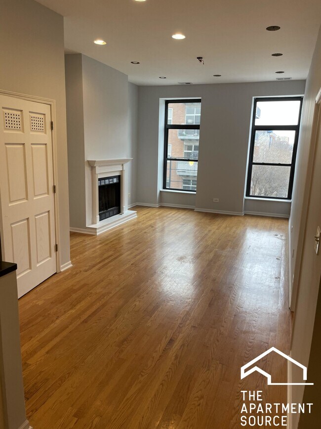 Primary Photo - 1131 W Madison St