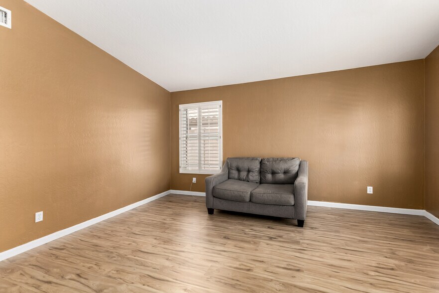 Building Photo - 22016 N 66th Ln