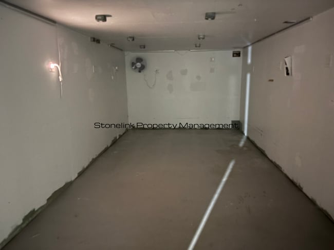 Building Photo - Newly Renovated Single Family Home For Ren...
