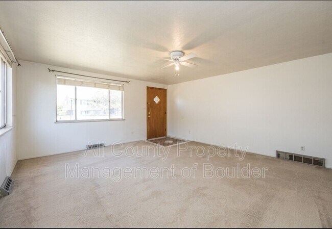 Building Photo - 1517 Stuart St