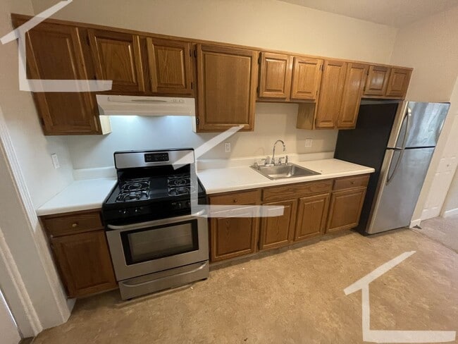 Building Photo - Newly renovated 1 bed