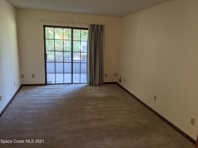 Building Photo - 4205 Grovewood Ln