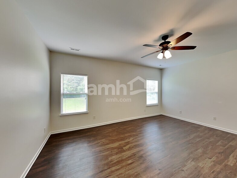 Building Photo - 7423 Mary Jo Helms Dr