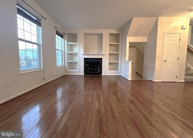 Building Photo - 45504 Trail Run Terrace