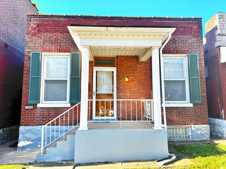 Primary Photo - 3808 Fairview Ave