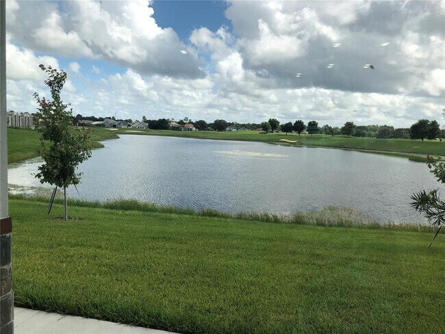 Building Photo - 1927 Greenbriar Ter