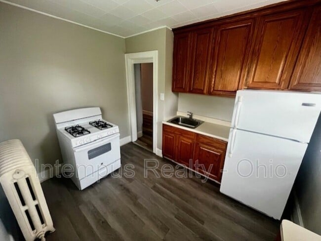 Building Photo - 4237 Vine St