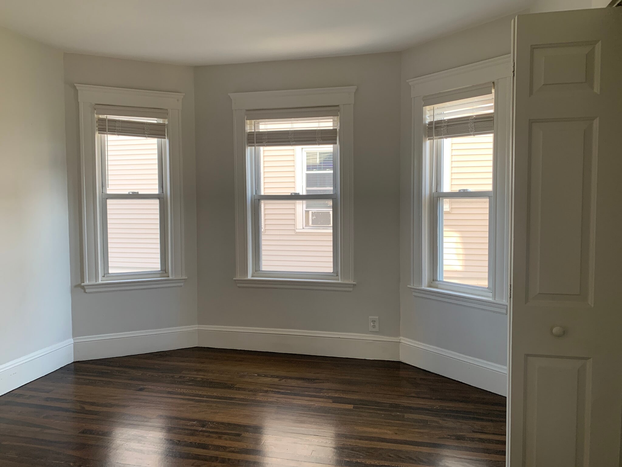 Master bedroom: can fit a king bed - 22 Connecticut Ave