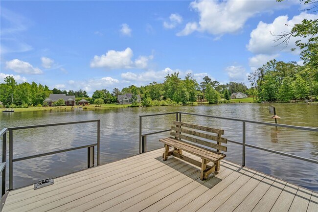 Building Photo - 137 Crawford Lake Dr