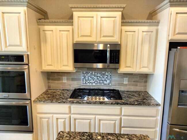 Building Photo - 621 Providence Cir