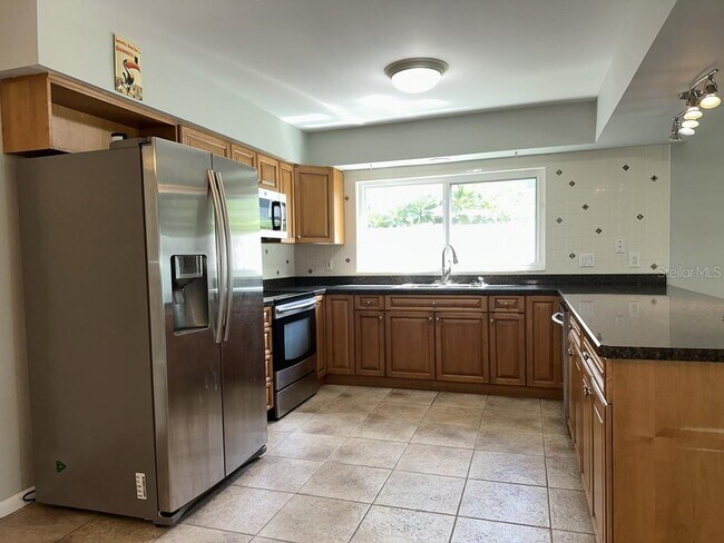 Building Photo - 16413 Bonneville Dr