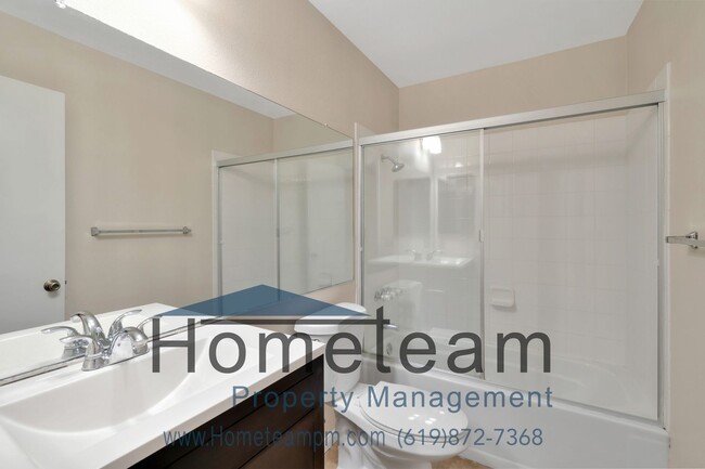 Building Photo - 2 BR/ 2 BA 1004 SQFT UTC/ San Diego Condo