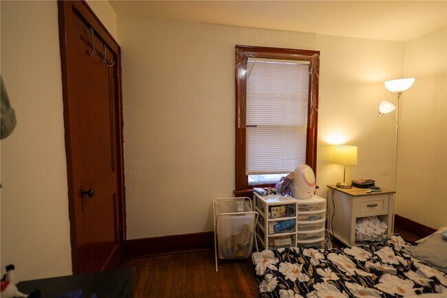 Building Photo - 610 Mitchell St