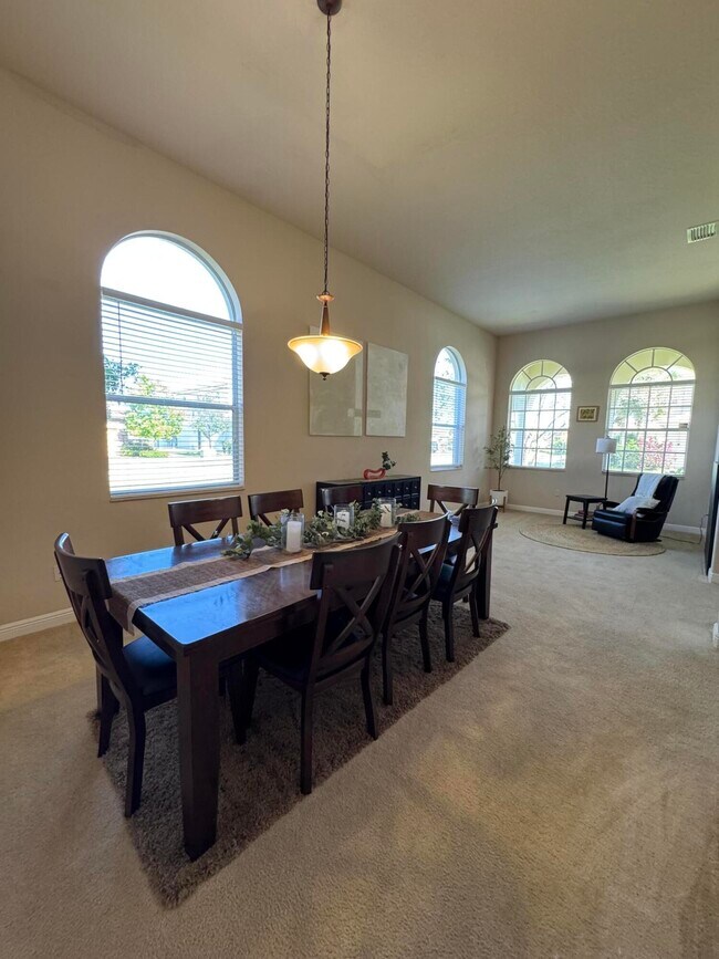 Building Photo - 3318 Burlington Pl SW