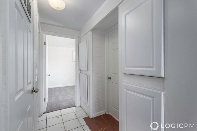 Building Photo - 2769 S 200 E