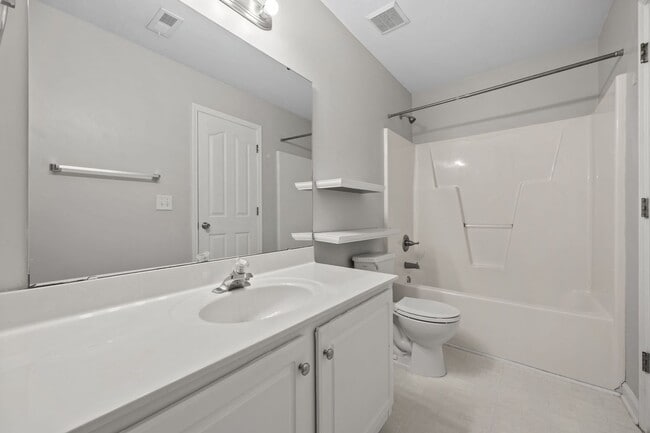 Building Photo - Charming 3-Bedroom Home,  minutes from Downtown Durham & Duke, Pet Friendly!