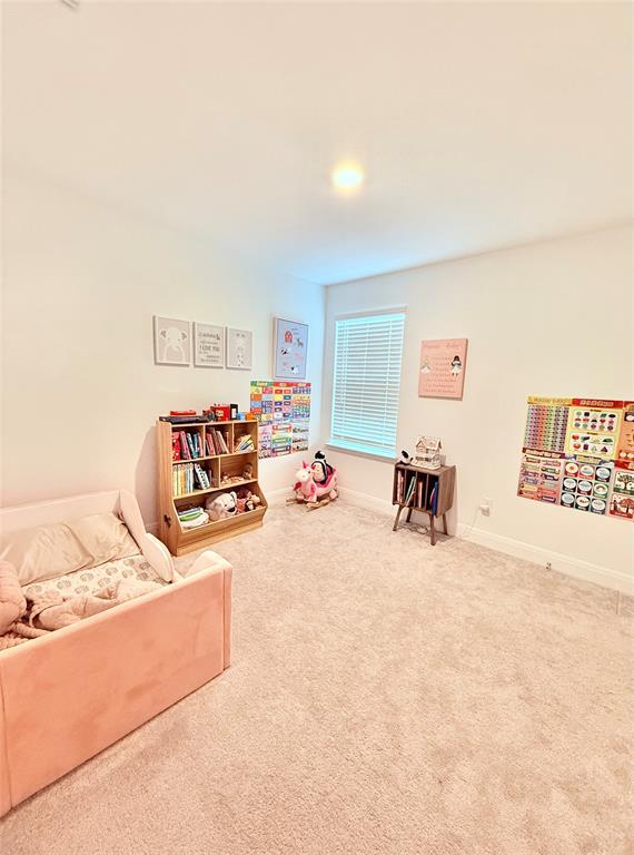 Building Photo - 513 Senca Pk