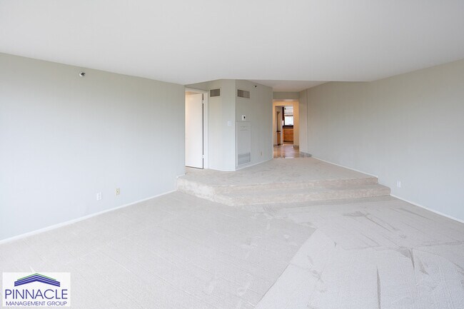 Building Photo - 1221 Victoria St