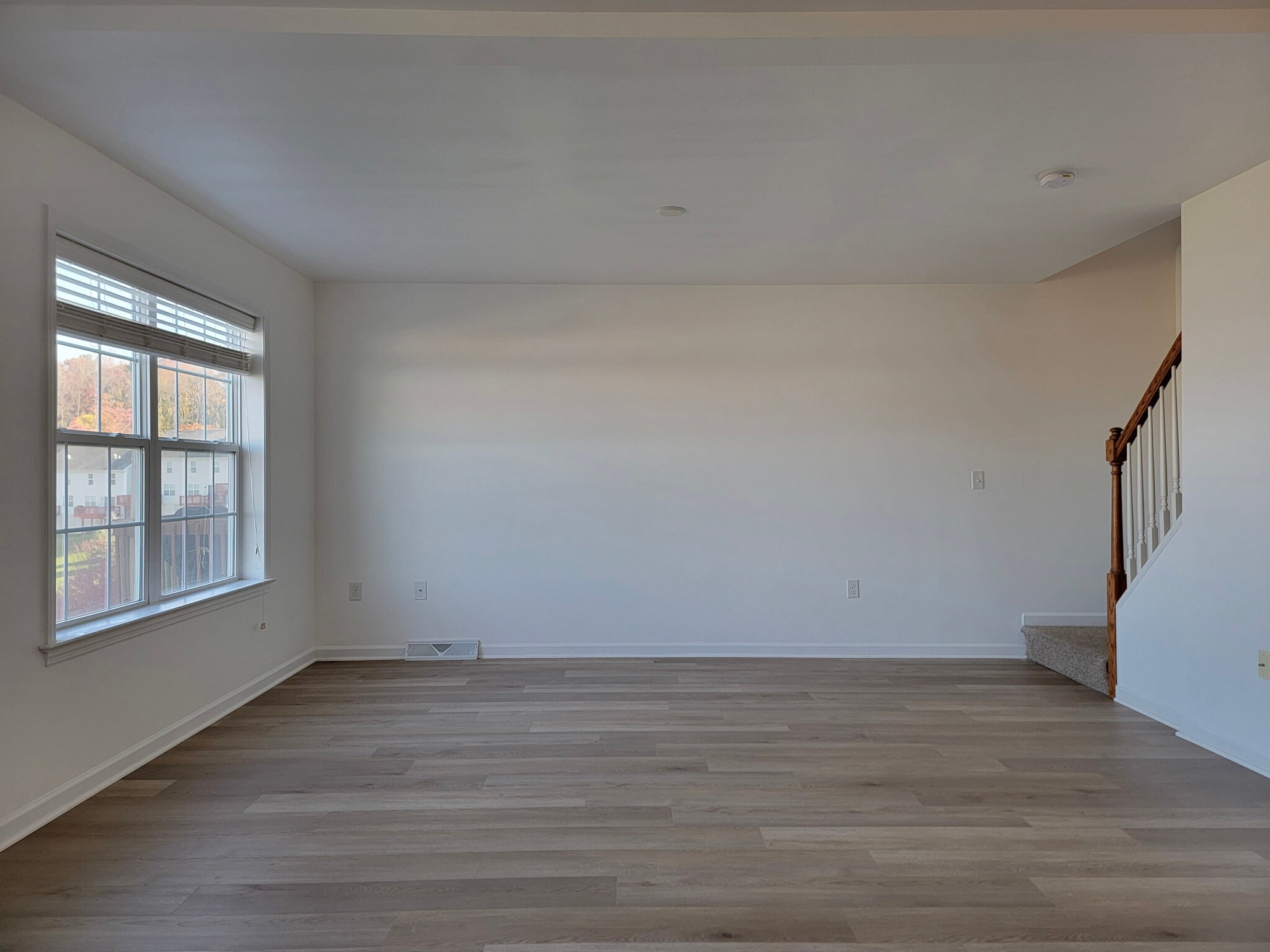 Building Photo - 749 Winding Ln
