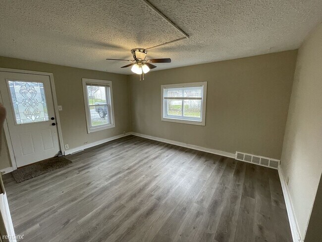 Building Photo - 3 br, 1 bath House - 2418 Dunlap St