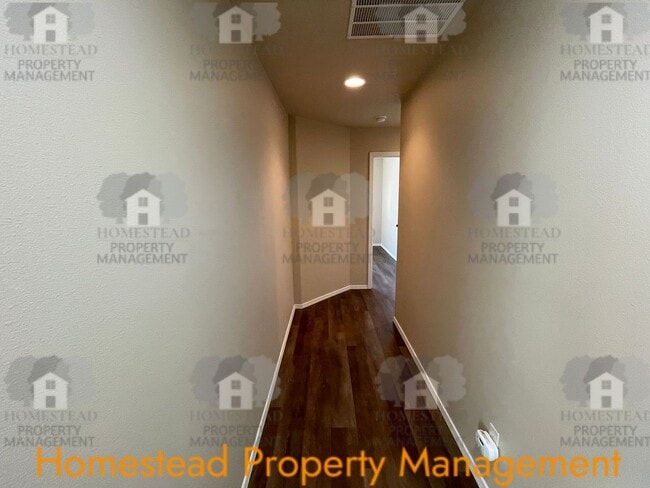 Building Photo - 1449-1451 Northgate Dr.
