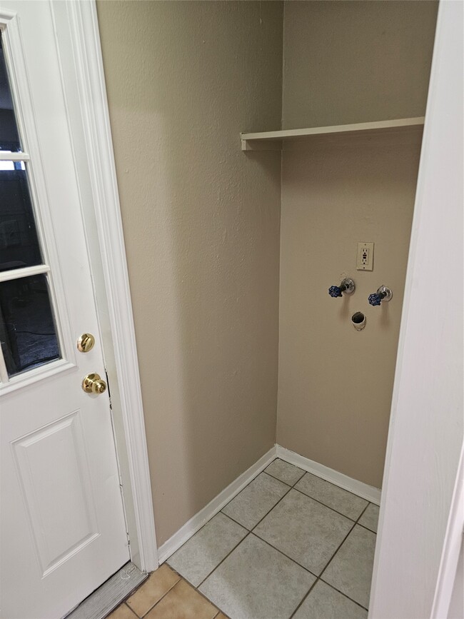 Building Photo - 3617 Nedith Ln