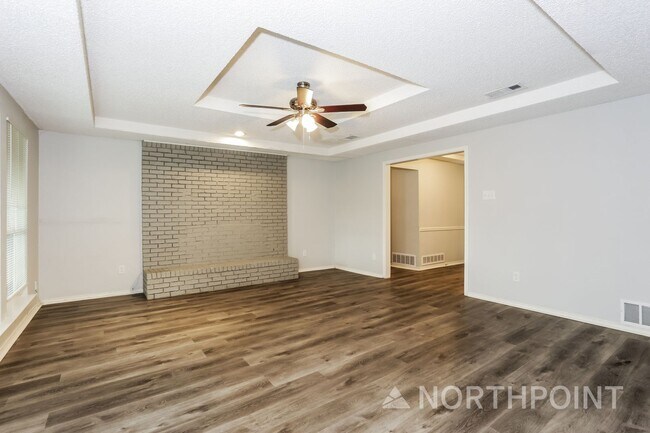 Building Photo - 3 BR/2BA | Newly Renovated Single Family Home |  Gated backyard!