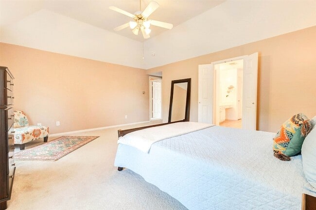Building Photo - 15415 Longhorn Cavern Dr
