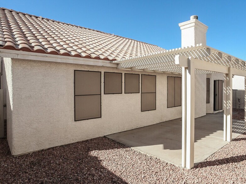 Building Photo - 265 Prairie Rose St