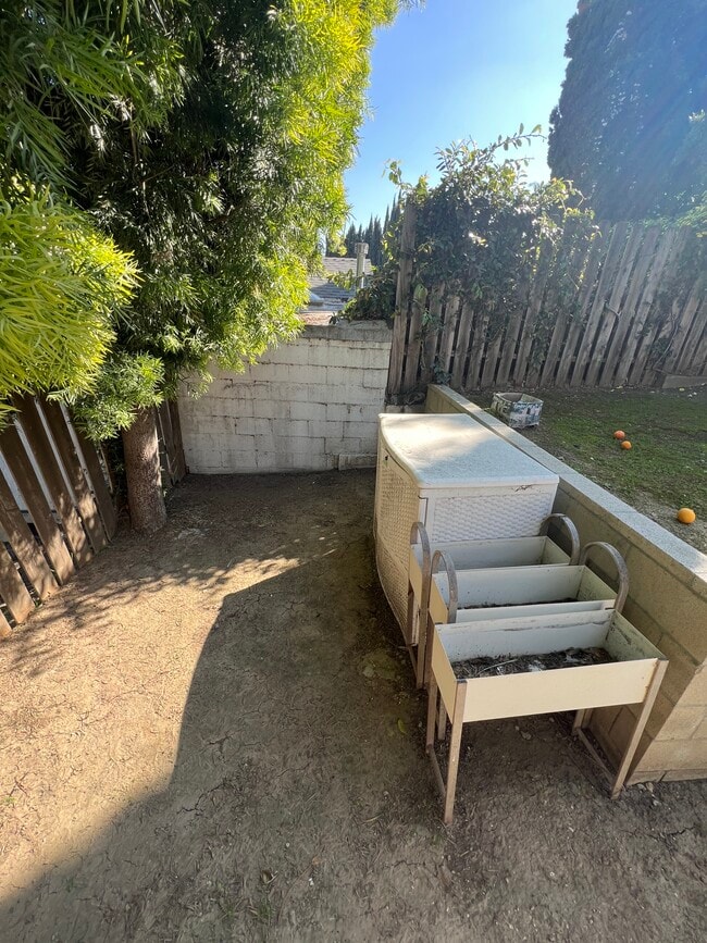 Building Photo - 1725 Kent St