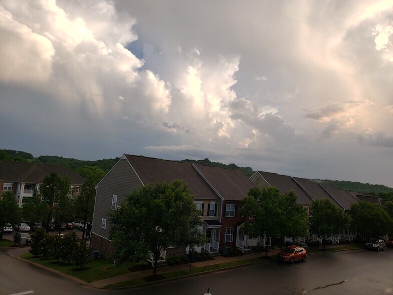 Building Photo - 8201 Lenox Creekside Dr