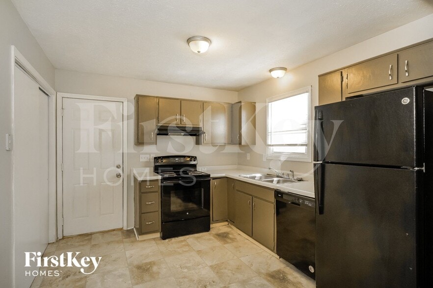 Building Photo - 5717 Simmul Ln